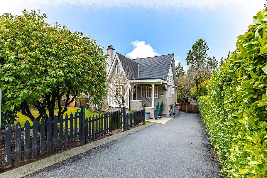 6713 Arbutus Street Vancouver, BC - 31