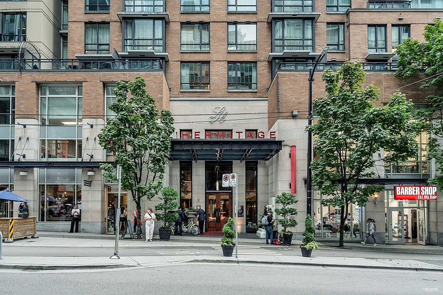 803 788 Richards Street Vancouver, BC - 1