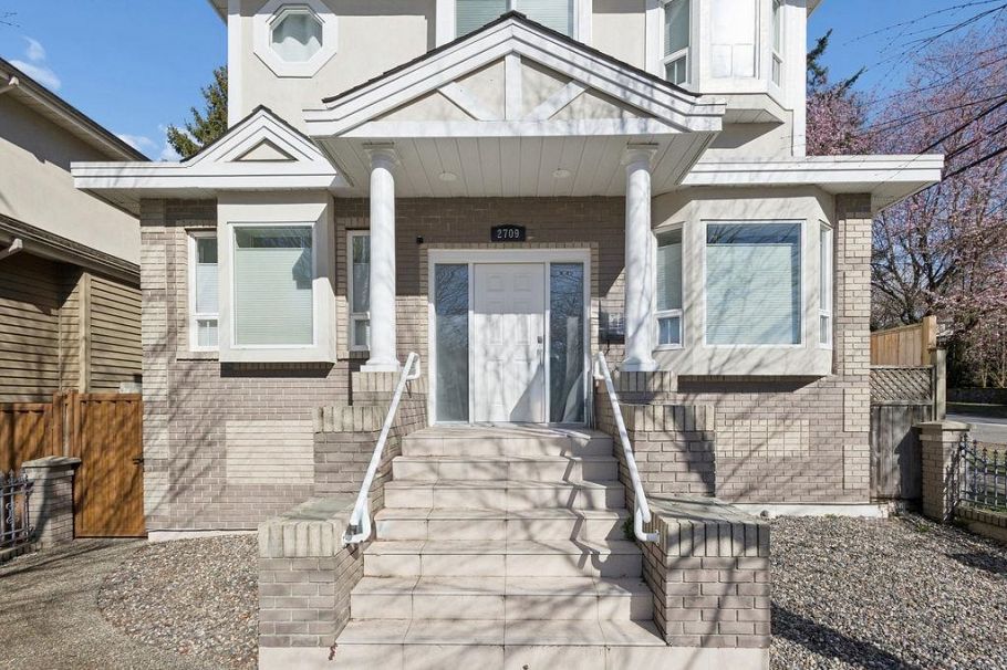 2709 W 37th Avenue Vancouver, BC - 36