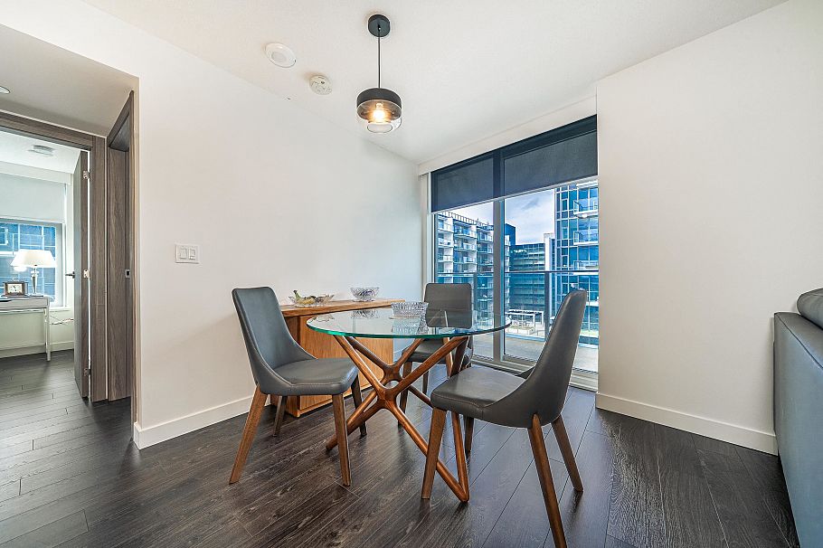 1082 8608 Hazelbridge Way Richmond, BC - 6