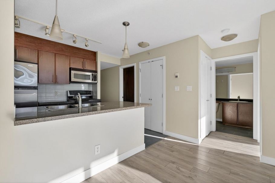 1203 688 ABBOTT STREET, Vancouver BC V6B 0B9 Vancouver, BC - 5