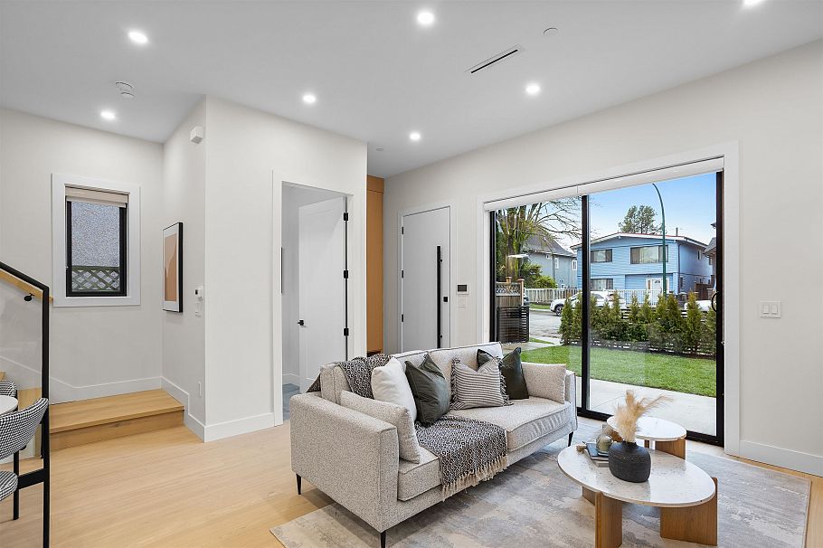 1 5306 Culloden Street Vancouver, BC - 10