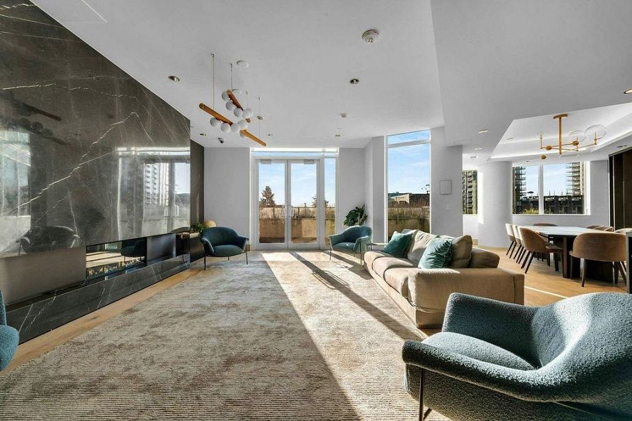 101 1550 Fern Street North Vancouver, BC - 24