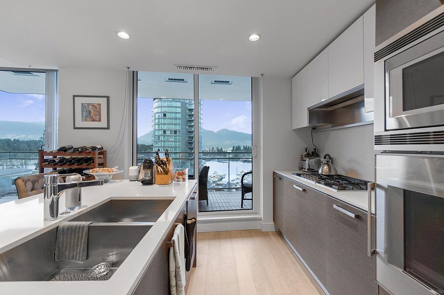 1201 1499 W Pender Street Vancouver, BC - 14