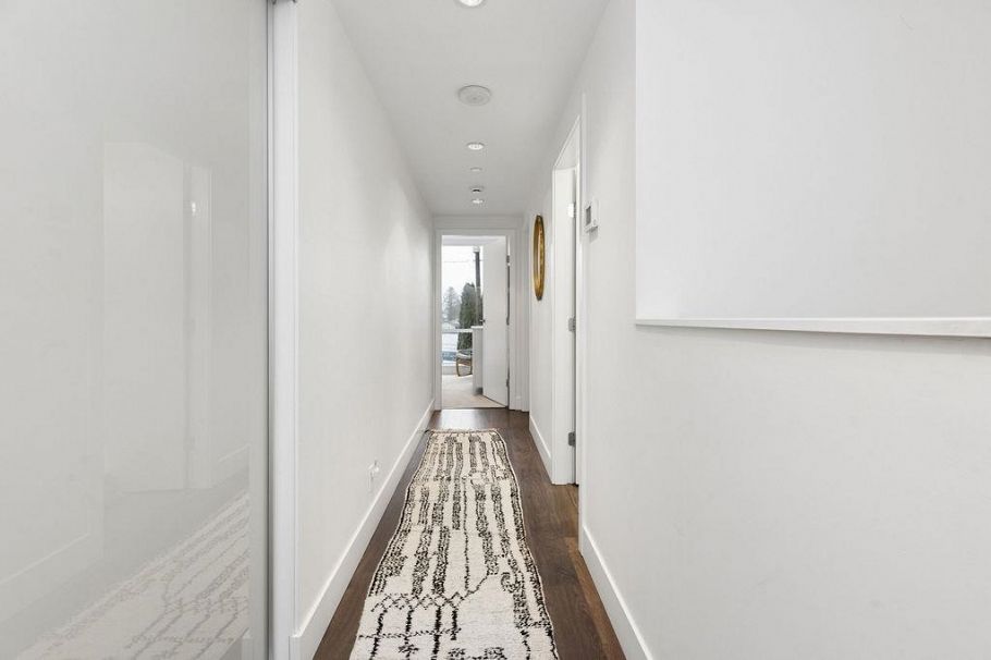 101 1550 Fern Street North Vancouver, BC - 23