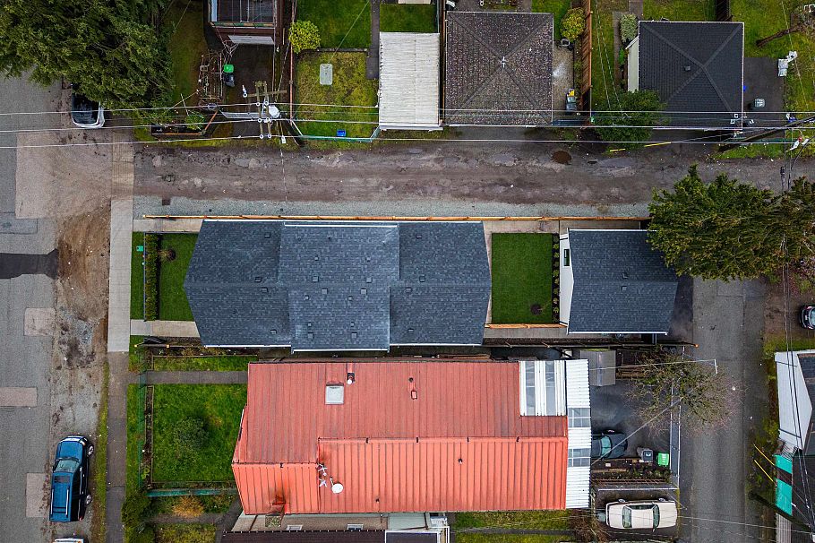 1 5306 Culloden Street Vancouver, BC - 19