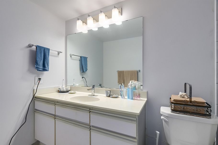 402 2024 Fullerton Avenue North Vancouver, BC - 10