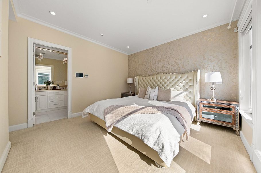 3676 W 28th Avenue Vancouver, BC - 22