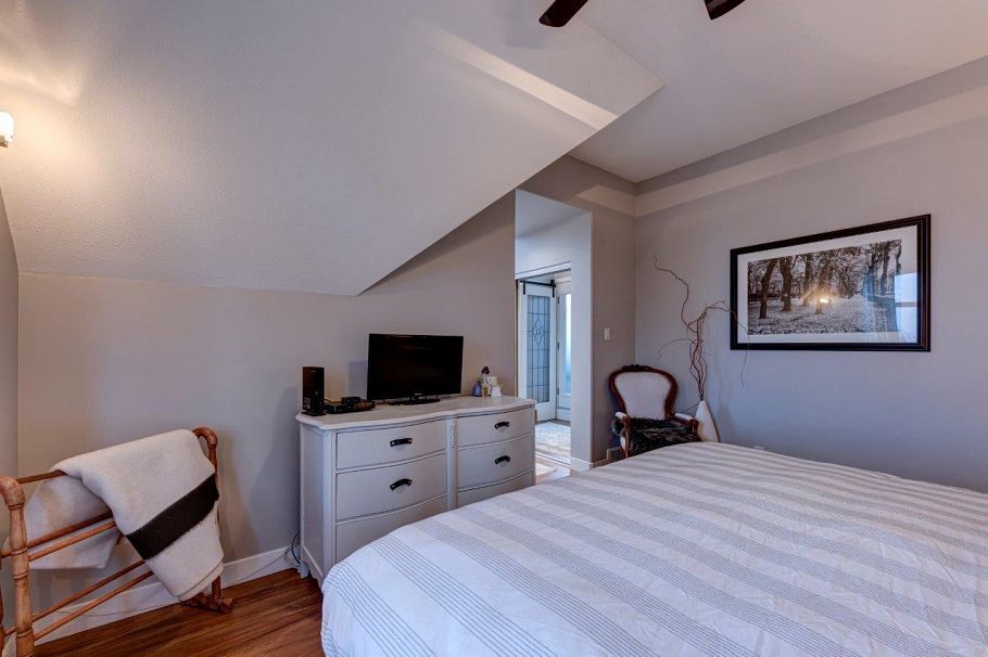 2530 Western Avenue North Vancouver, BC - 25