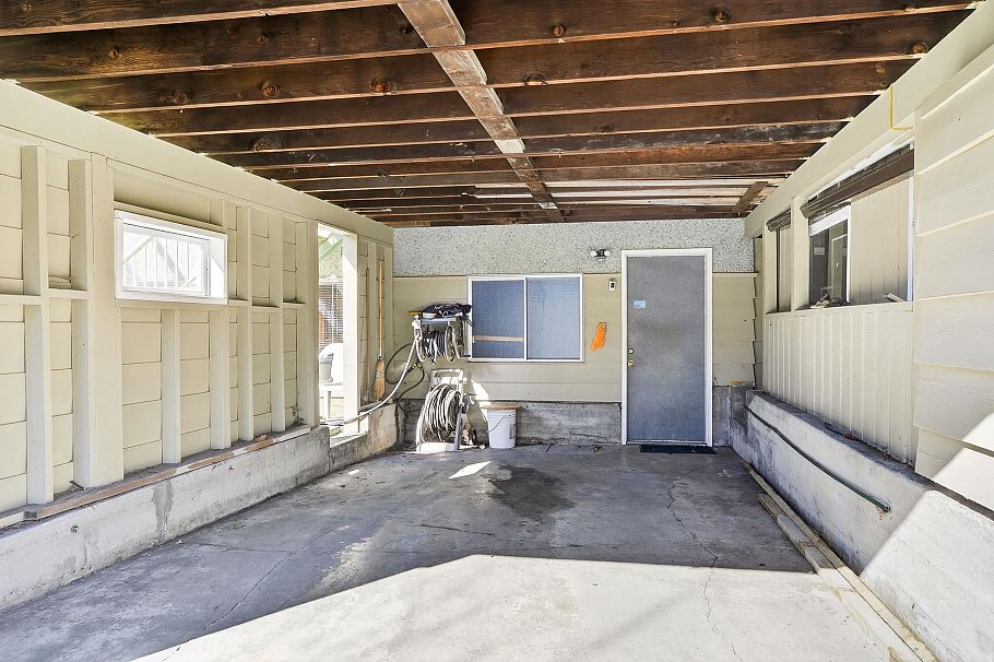 3180 E 3rd Avenue Vancouver, BC - 33