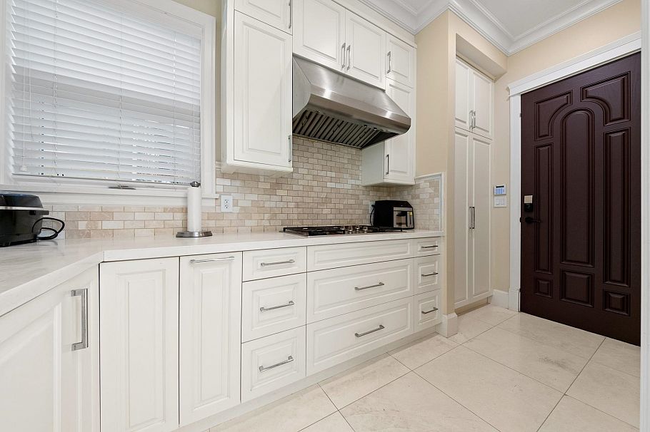 3676 W 28th Avenue Vancouver, BC - 18