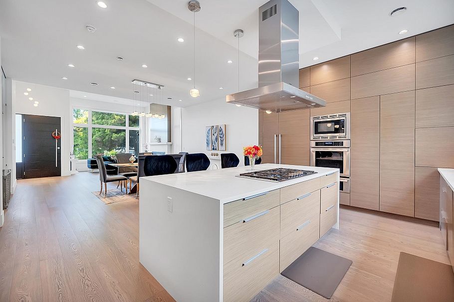 440 W Queens Road North Vancouver, BC - 14