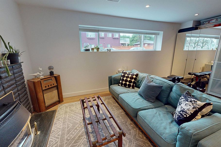 995 E 47th Avenue Vancouver, BC - 15