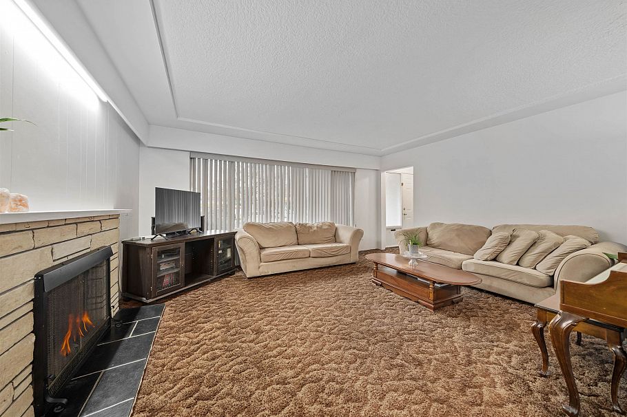 3115 E 49 Avenue Vancouver, BC - 10