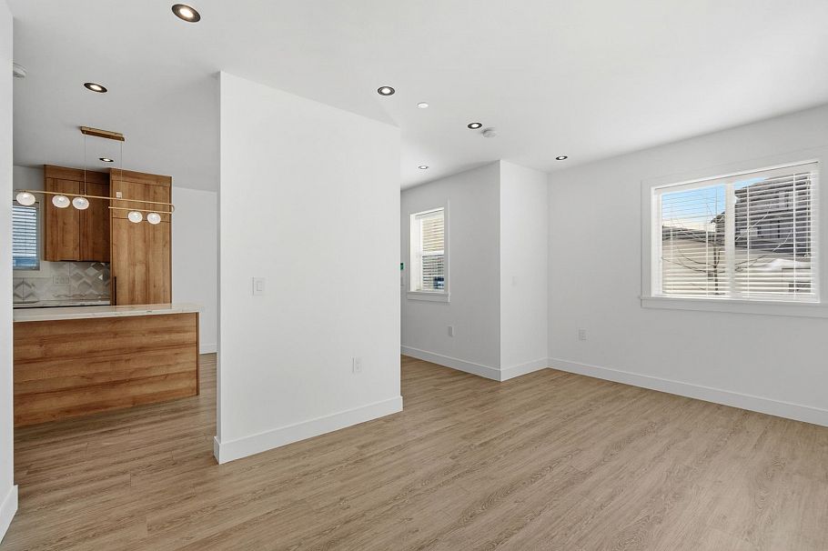 1155 Renfrew Street Vancouver, BC - 5