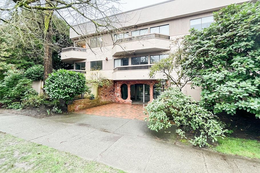 305 2190 W 8th Avenue Vancouver, BC - 1