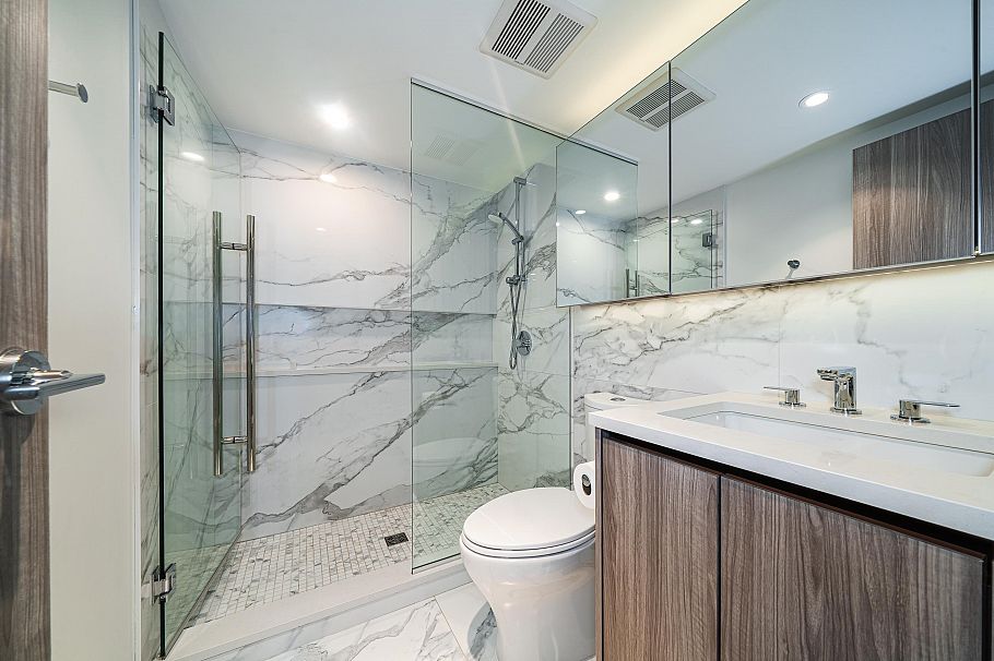 1082 8608 Hazelbridge Way Richmond, BC - 18