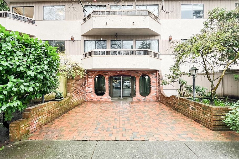 305 2190 W 8th Avenue Vancouver, BC - 2