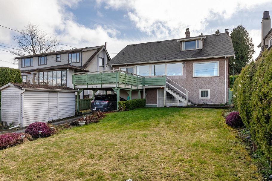 2715 W 31st Avenue Vancouver, BC - 27