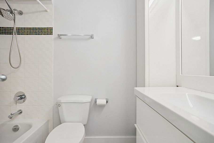 303 1717 W 13th Avenue Vancouver, BC - 11