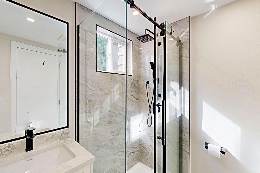 4545 Strathcona Road North Vancouver, BC - 22