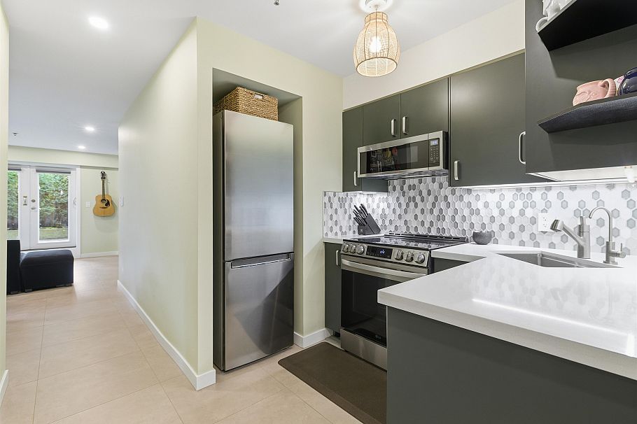 104 828 W 14th Avenue Vancouver, BC - 2