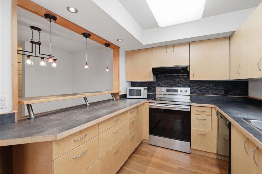 306 223 Mountain Highway North Vancouver, BC - 13