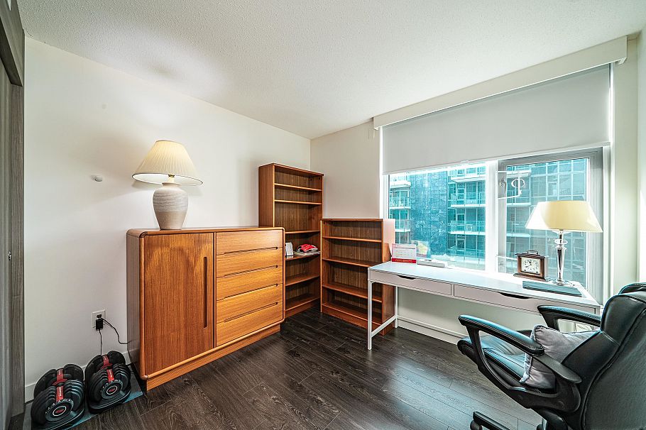 1082 8608 Hazelbridge Way Richmond, BC - 15