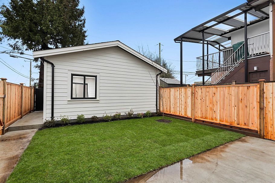 2 5306 Culloden Street Vancouver, BC - 16