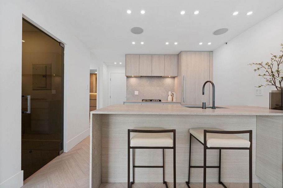 2206 1438 Richards Street Vancouver, BC - 8