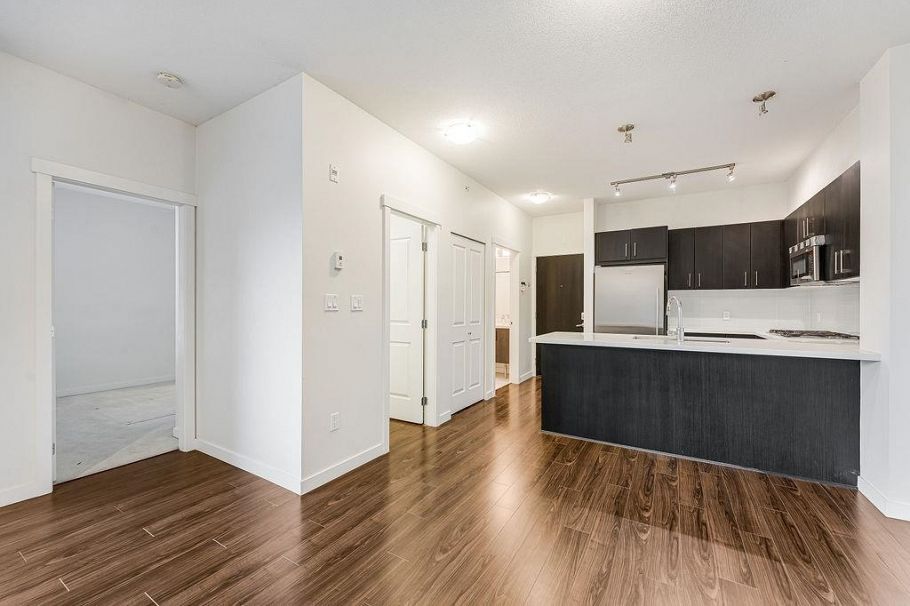 422 3133 Riverwalk Avenue Vancouver, BC - 6