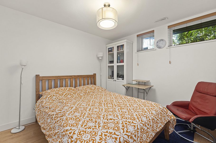 3472 W 13th Avenue Vancouver, BC - 34