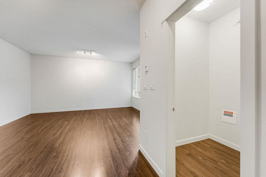 422 3133 Riverwalk Avenue Vancouver, BC - 8