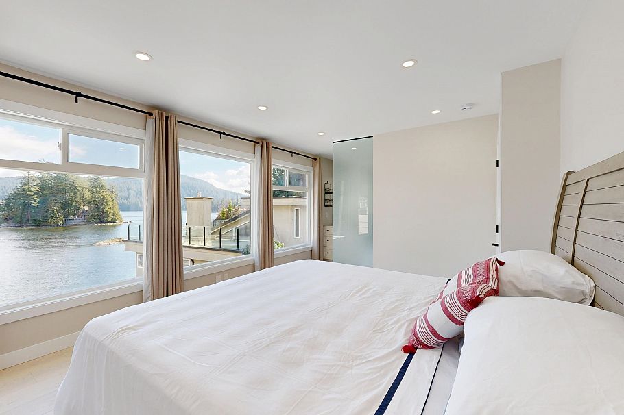 4545 Strathcona Road North Vancouver, BC - 14