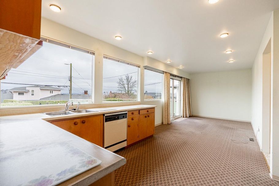 2715 W 31st Avenue Vancouver, BC - 10