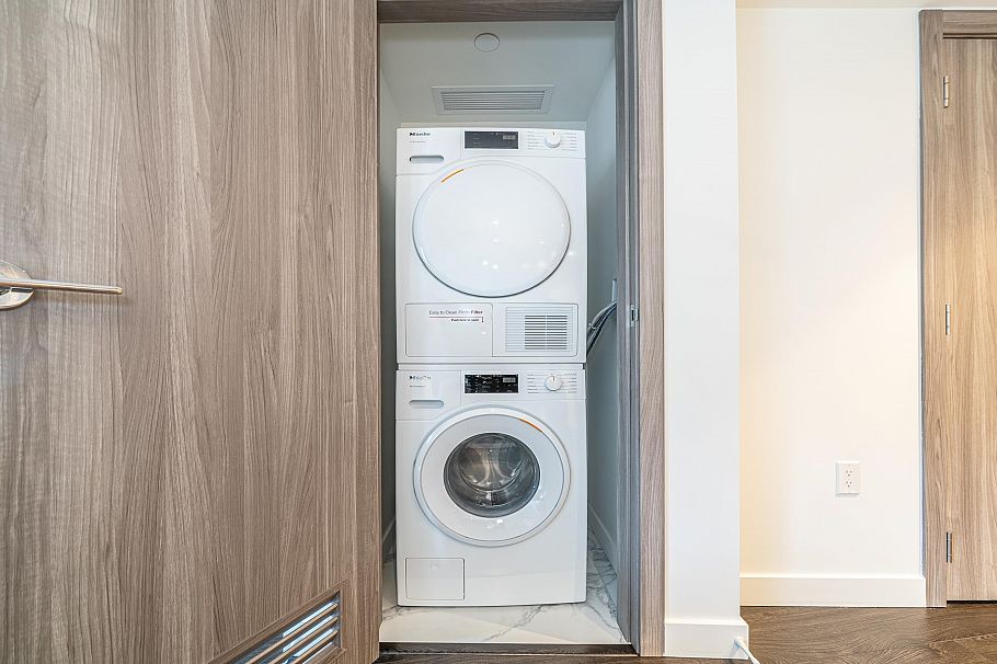 1082 8608 Hazelbridge Way Richmond, BC - 20