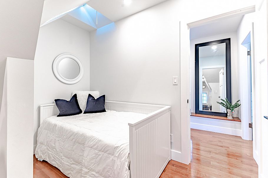 6713 Arbutus Street Vancouver, BC - 16