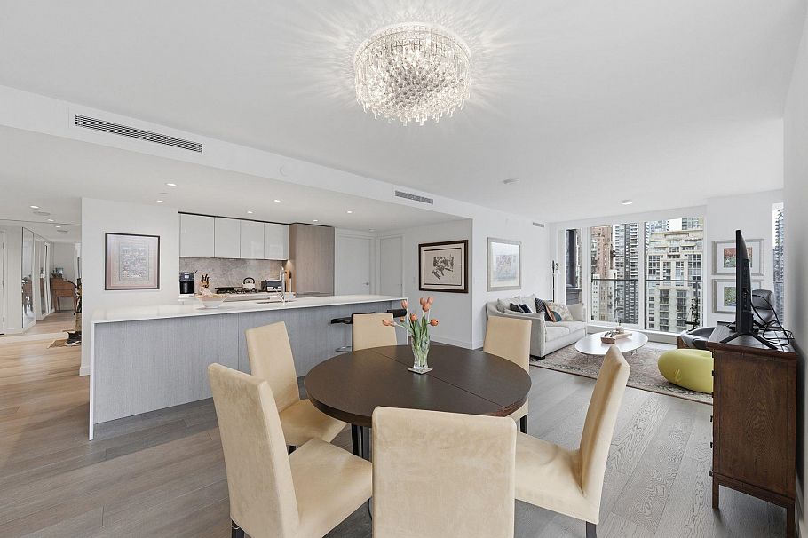 1909 1111 Richards Street Vancouver, BC - 4