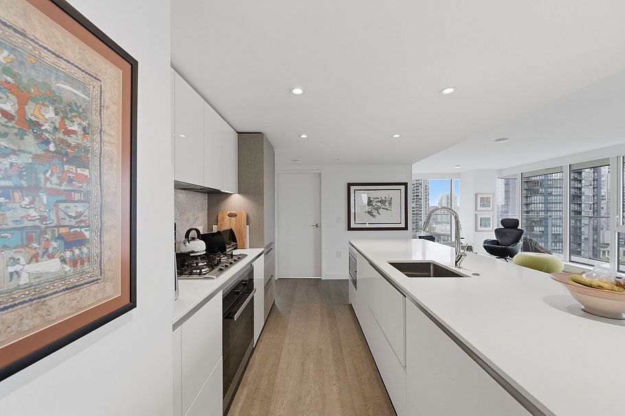 1909 1111 Richards Street Vancouver, BC - 12