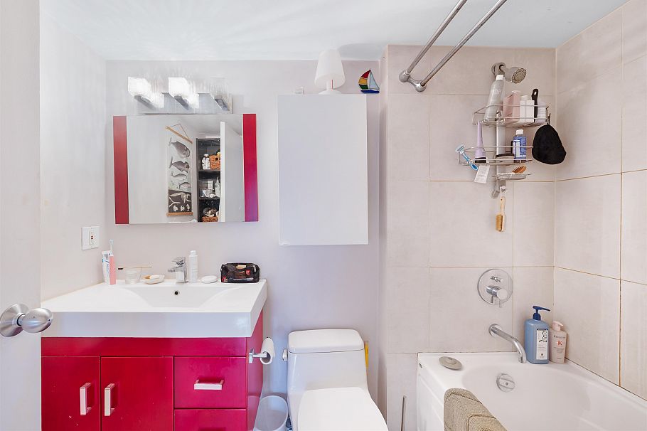 205 111 W 10th Avenue Vancouver, BC - 11