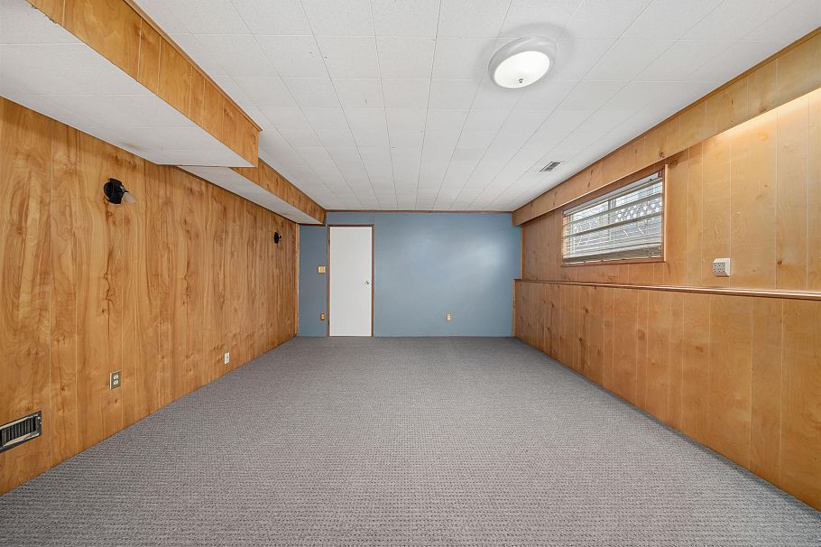 3115 E 49 Avenue Vancouver, BC - 20