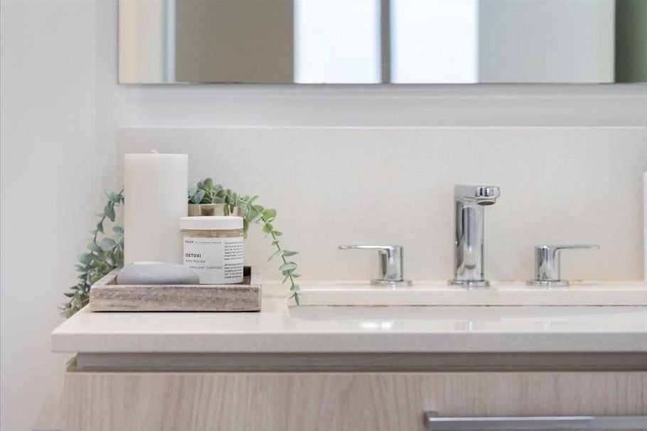 1402 680 Seylynn Crescent North Vancouver, BC - 16