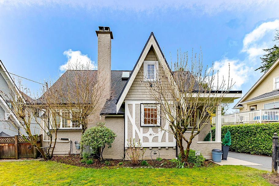 6713 Arbutus Street Vancouver, BC - 1