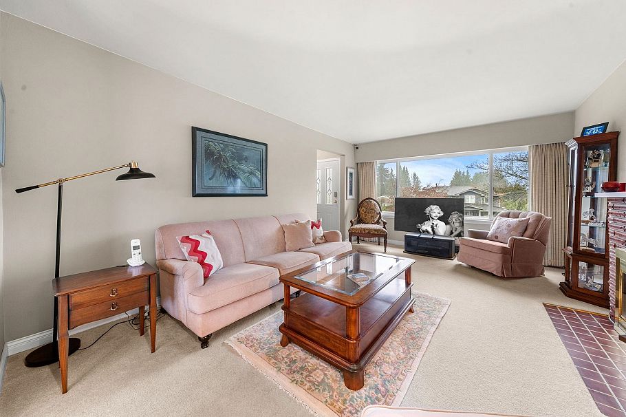 462 W 26th Street North Vancouver, BC - 12