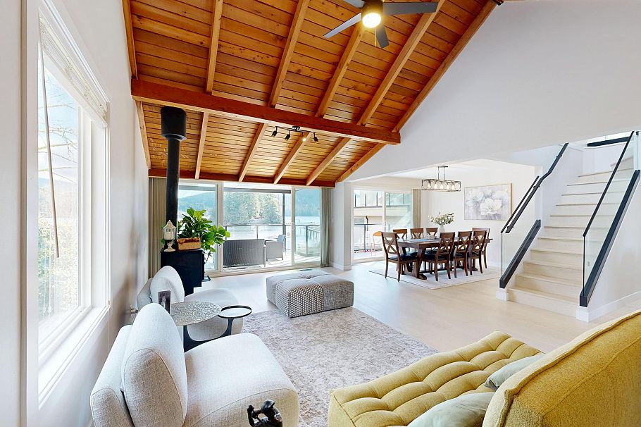 4545 Strathcona Road North Vancouver, BC - 4