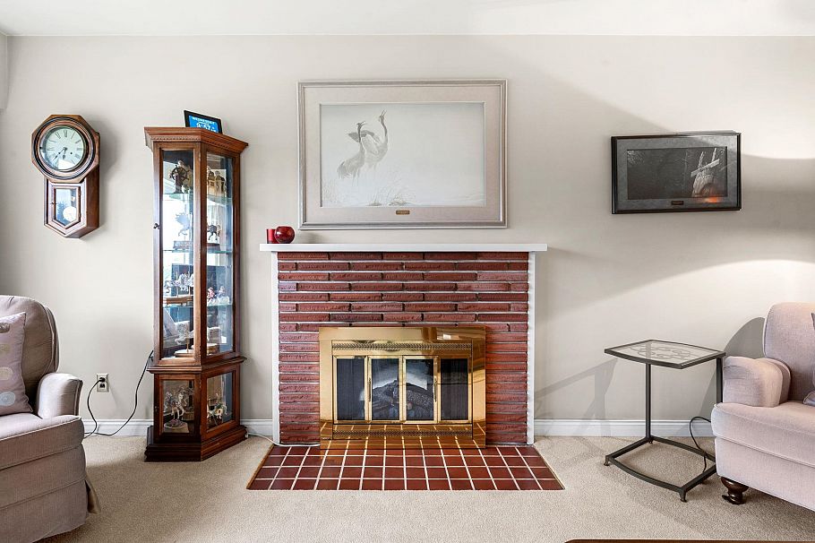 462 W 26th Street North Vancouver, BC - 9