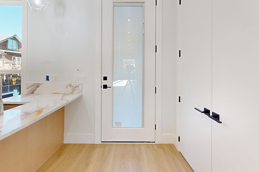 2825 Dundas Street Vancouver, BC - 5