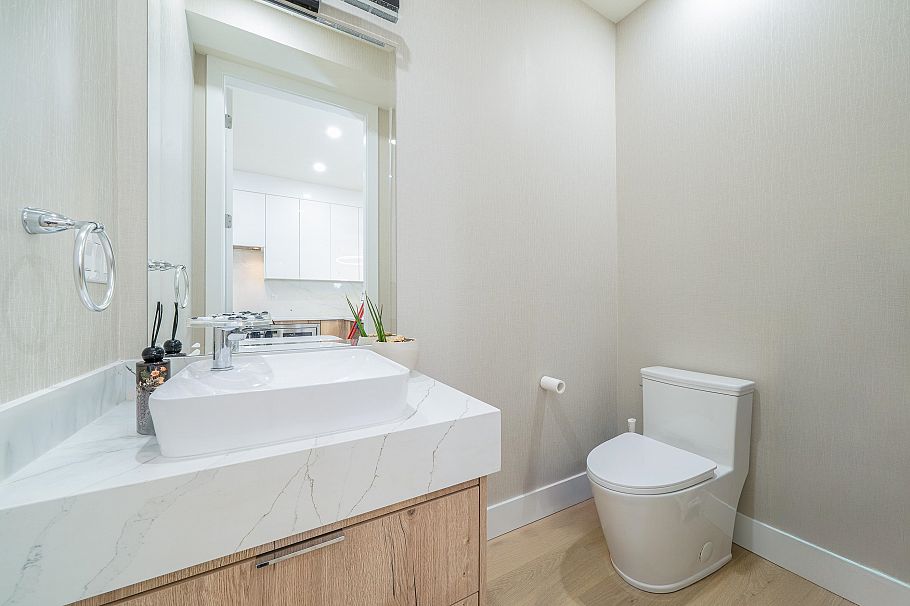 1 369 E 16th Avenue Vancouver, BC - 30