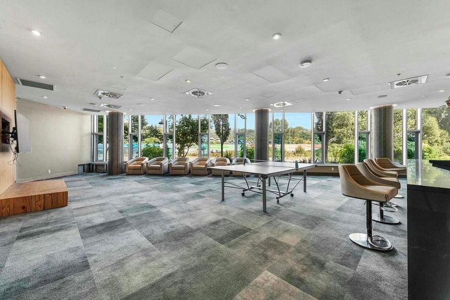 101 1550 Fern Street North Vancouver, BC - 25