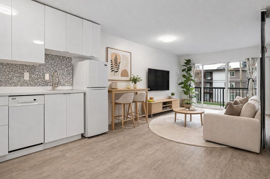 303 1717 W 13th Avenue Vancouver, BC - 1